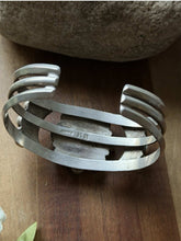 Load image into Gallery viewer, Native American Sterling Silver Blue Turquoise Cluster Cuff Bracelet RB