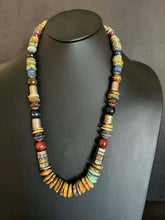 Load image into Gallery viewer, Vtg authentic T and R Singer necklace turquoise graduated