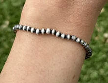 Load image into Gallery viewer, 4mm 7 Inch Stretch Sterling Silver Oxidized Pearls Bead Bracelet Southwestern