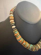 Load image into Gallery viewer, Sterling silver graduated green turquoise spiny oyster necklace