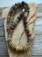 Load image into Gallery viewer, Vtg authentic T and R Singer necklace turquoise graduated
