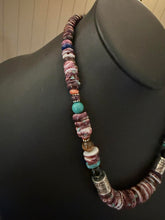 Load image into Gallery viewer, Sterling silver purple spiny oyster necklace