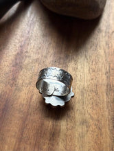 Load image into Gallery viewer, Navajo Sterling Silver Pearl Cluster Adjustable Ring KY Gift
