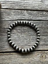 Load image into Gallery viewer, 6mm 7 Inch Stretch Sterling Silver Oxidized Pearls Bead Bracelet Southwestern