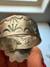 Load image into Gallery viewer, Navajo sterling silver pearl cluster ring adjustable