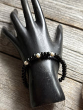 Load image into Gallery viewer, Black Onyx Freshwater Pearl 6.5 Inch Stretch Elastic Stretchy Bead Bracelet Gift
