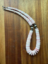 Load image into Gallery viewer, Sterling silver pink conch graduated necklace 18 inch