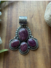 Load image into Gallery viewer, Native American Navajo Sterling Silver Purple Spiny Oyster Pendant Etta Enditto