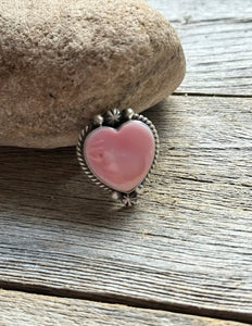 Navajo 925 Sterling Silver Pink Conch Heart Adjustable Ring. AM
