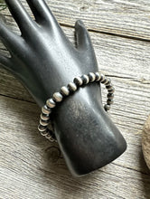 Load image into Gallery viewer, 6mm 7 Inch Stretch Sterling Silver Oxidized Pearls Bead Bracelet Southwestern