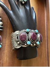 Load image into Gallery viewer, Navajo Sterling Silver Purple Spiny Oyster Turquoise Necklace Cuff Set
