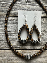 Load image into Gallery viewer, Sterling Silver Tigers Eye Bead Necklace W Earrings Set. Gift 18 Inch