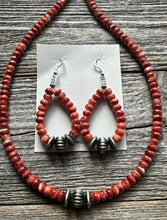 Load image into Gallery viewer, Sterling Silver Red Spiny Oyster Bead Necklace W Earrings Set Gift 18 Inch