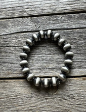 Load image into Gallery viewer, 10mm 7 Inch Stretch Sterling Silver Oxidized Pearls Bead Bracelet Southwestern