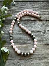 Load image into Gallery viewer, Sterling Silver 10mm Pink Conch Round Bead W Pearls Necklace. 20 inch