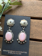 Load image into Gallery viewer, Navajo 925 Sterling Silver Pink Conch Earrings KY Southwestern