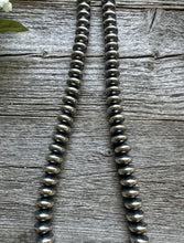 Load image into Gallery viewer, Southwestern 925 Sterling Silver 10mm Flat Saucer Pearls Bead Necklace 18 Inch