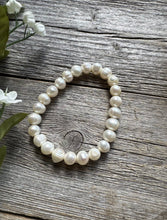 Load image into Gallery viewer, Freshwater Pearl 7 Inch Stretch Bead Bracelet Gift Southwestern