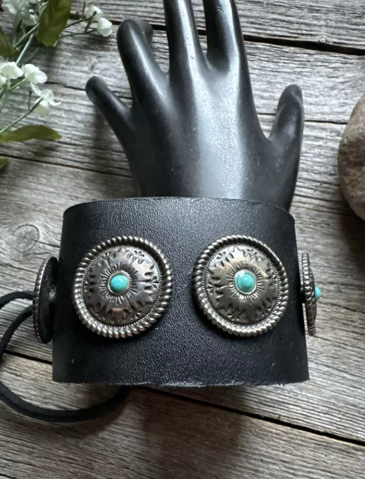 Vintage Native American Sterling Silver Turquoise Leather Band Bracelet 8 Inch