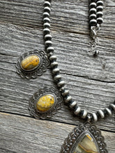 Load image into Gallery viewer, Sunshine Reeves 925 Sterling Silver Bumblebee Jasper Pearls Necklace Navajo