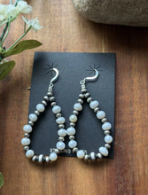 Load image into Gallery viewer, Sterling Silver Freshwater Pearl Pearls Bead Loop Hoop Earrings