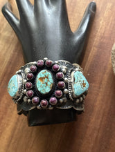 Load image into Gallery viewer, Navajo Sterling Silver Purple Spiny Oyster Turquoise Cluster Cuff Bracelet RY