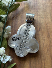 Load image into Gallery viewer, Native American Navajo Sterling Silver Purple Spiny Oyster Pendant Etta Enditto