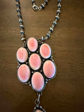 Load image into Gallery viewer, Navajo sterling silver pink conch cluster pendant necklace