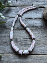 Load image into Gallery viewer, Sterling Silver Graduated Pink Conch Pearls Bead Necklace 18 Inch
