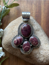 Load image into Gallery viewer, Native American Navajo Sterling Silver Purple Spiny Oyster Pendant Etta Enditto