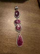 Load image into Gallery viewer, Navajo sterling silver purple spiny oyster pendant