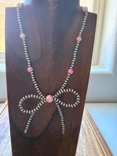 Load image into Gallery viewer, Sterling silver pink conch bow necklace 18 inch