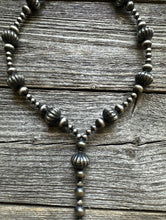 Load image into Gallery viewer, Sterling Silver Pearls W Corrugated Bead Necklace. 22 Inch