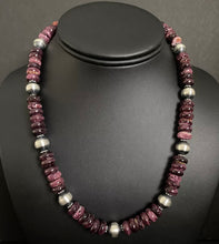 Load image into Gallery viewer, Sterling Silver Purple Spiny Oyster W Navajo Pearls Bead Necklace. 18 inch
