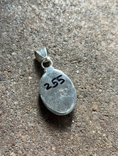 Load image into Gallery viewer, Native American Sterling Silver Purple Spiny Oyster Pendant. CS