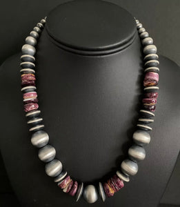 Sterling Silver Graduated Purple Spiny Oyster W Pearls Saucer Bead Necklace. 18”