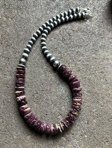 Sterling Silver Purple Spiny Oyster with Pearls Bead Necklace. 18 inch