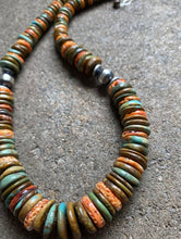 Load image into Gallery viewer, Sterling Silver Graduated Spiny Oyster Green Turquoise Bead Necklace. 18 inch