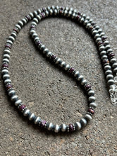 Load image into Gallery viewer, Sterling Silver Purple Spiny Oyster W 6mm Pearls Bead Necklace. 24 inch