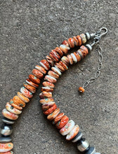 Load image into Gallery viewer, Sterling Silver Graduated Spiny Oyster Bead Necklace. 18 inch