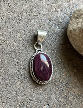Load image into Gallery viewer, Native American Sterling Silver Purple Spiny Oyster Pendant. CS