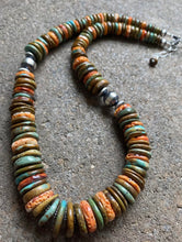 Load image into Gallery viewer, Sterling Silver Graduated Spiny Oyster Green Turquoise Bead Necklace. 18 inch