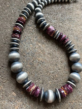 Load image into Gallery viewer, Sterling Silver Graduated Purple Spiny Oyster W Pearls Saucer Bead Necklace. 18”