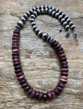 Load image into Gallery viewer, Sterling Silver Purple Spiny Oyster with Navajo Pearls Bead Necklace. 18 inch
