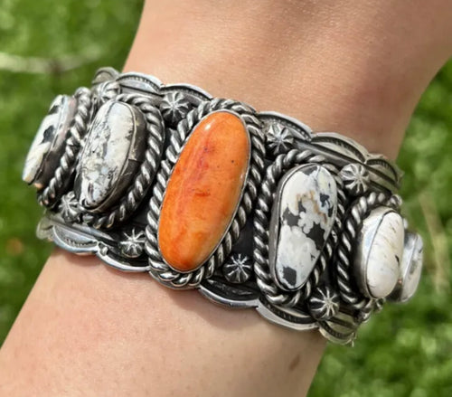 Navajo Sterling Silver Spiny Oyster White Buffalo Turquoise Cuff Bracelet. CY