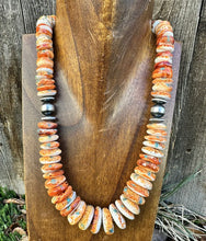 Load image into Gallery viewer, Sterling silver orange spiny oyster bead necklace 18 Inch