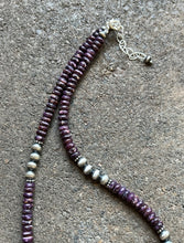 Load image into Gallery viewer, Sterling Silver Purple Spiny Oyster with Pearls Bead Necklace. 18 inch