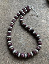 Load image into Gallery viewer, Sterling Silver Purple Spiny Oyster with Pearls Bead Necklace. 18 inch