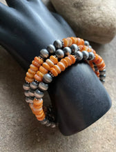 Load image into Gallery viewer, Sterling Silver Spiny Oyster W Navajo Pearls Bead Bracelet. Free Size