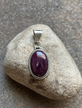 Load image into Gallery viewer, Native American Sterling Silver Purple Spiny Oyster Pendant. CS
